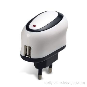 USB Travel Charger for iPod/ iPhone with 50/60Hz Frequency and Constant Current
